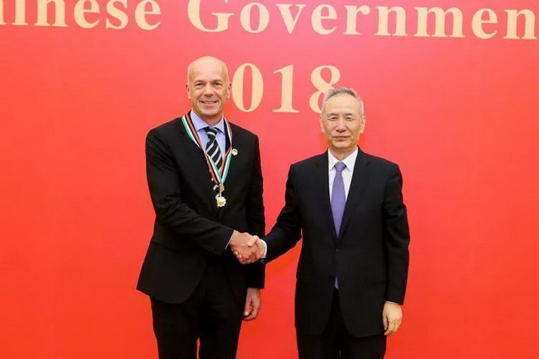 埃肯铸造:公司CEO海尔格荣获中国政府“友谊奖”